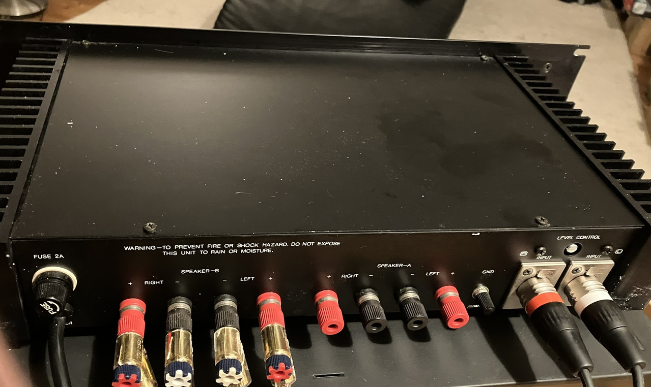 [Bild: SA-1000-Heck.jpg]