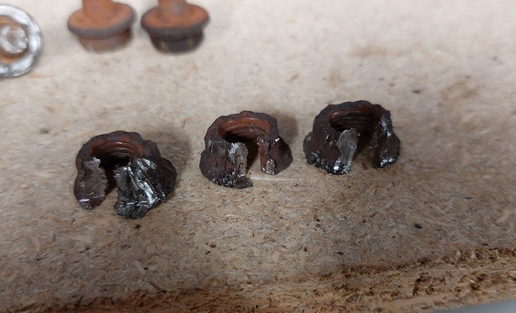 5-CatFlangeNuts