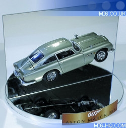 collecting_corgi_40anniversary1