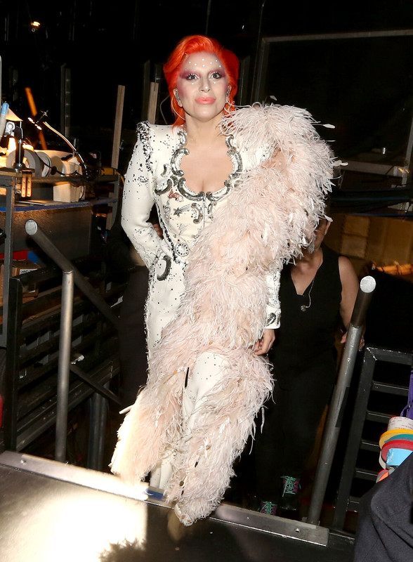 2-15-16-Backstage-at-58th-Grammy-Awards-