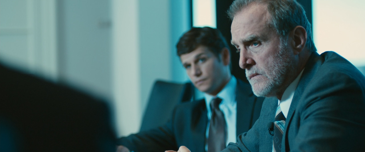 Puncture (2011).mkv_snapshot_00.30.05_[2018.02.12_22.13.35]