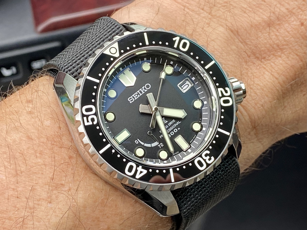 6652FE51-7B63-4ADD-983B-F895125AAF9A