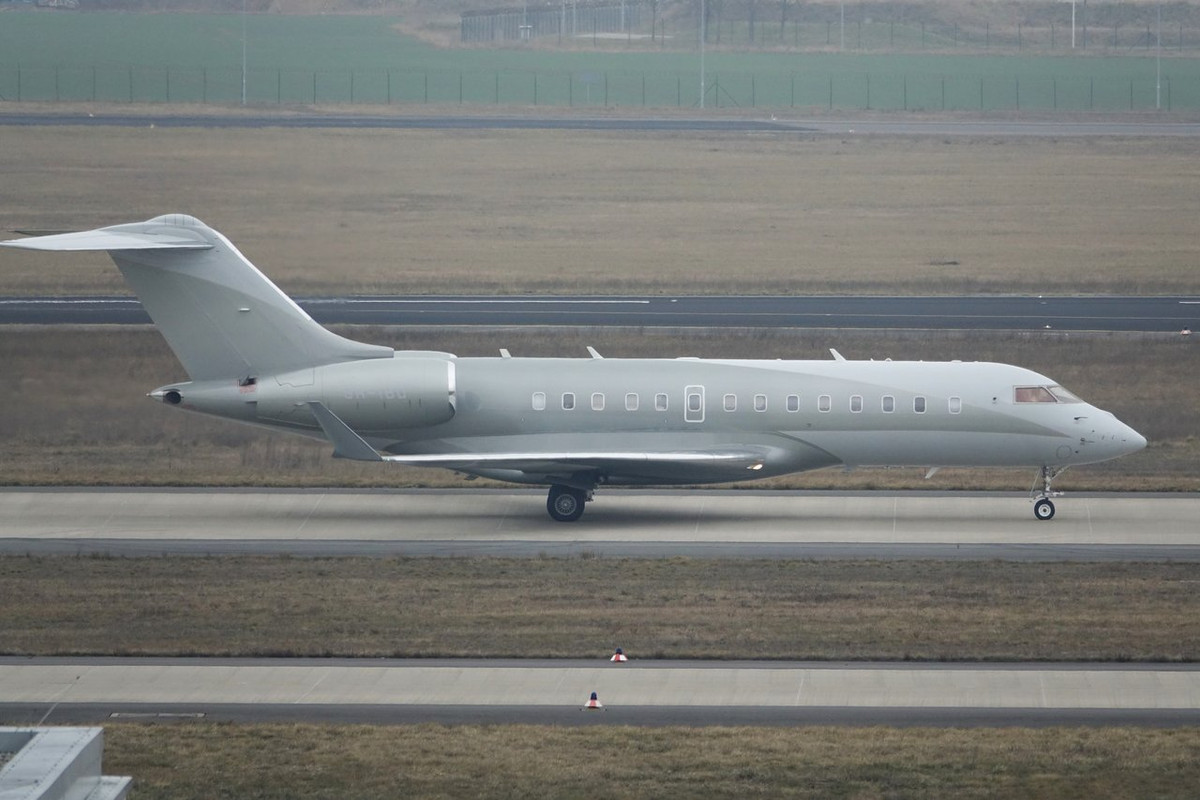 Bombardier BD-700-1A11 Global 5000 Elitavia Malta 9H-IBD 28.2.25 BER