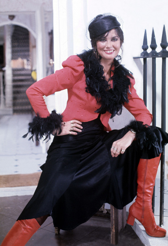 Caroline_Munro_c80