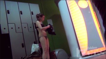 [Image: Voyeur1445141837.jpg]