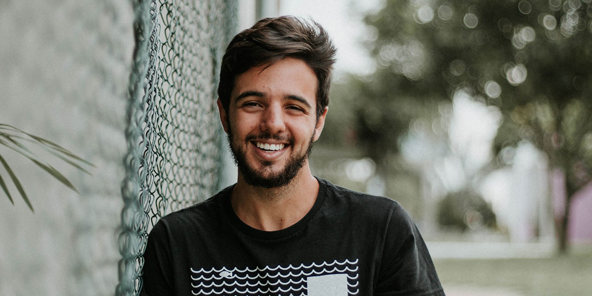 web3-happy-people-outside-smile-sun-nature-eduardo-dutra-620857-unsplash.jpg