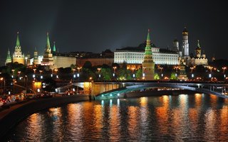 Night-Moscow-city-river-bridge-lights-Russia-1920x1200