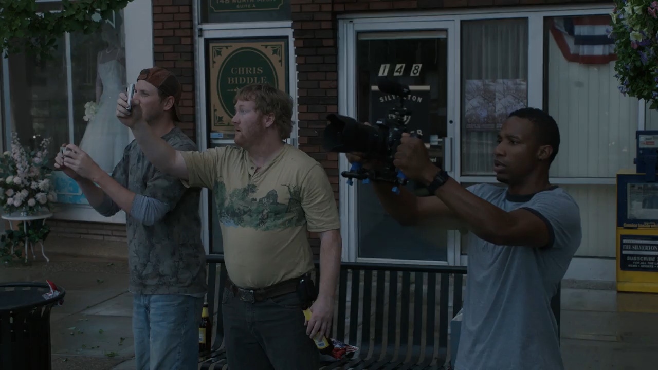 Into the Storm 2014 BluRay [Hindi + English] 480p 720p ESub Screenshot