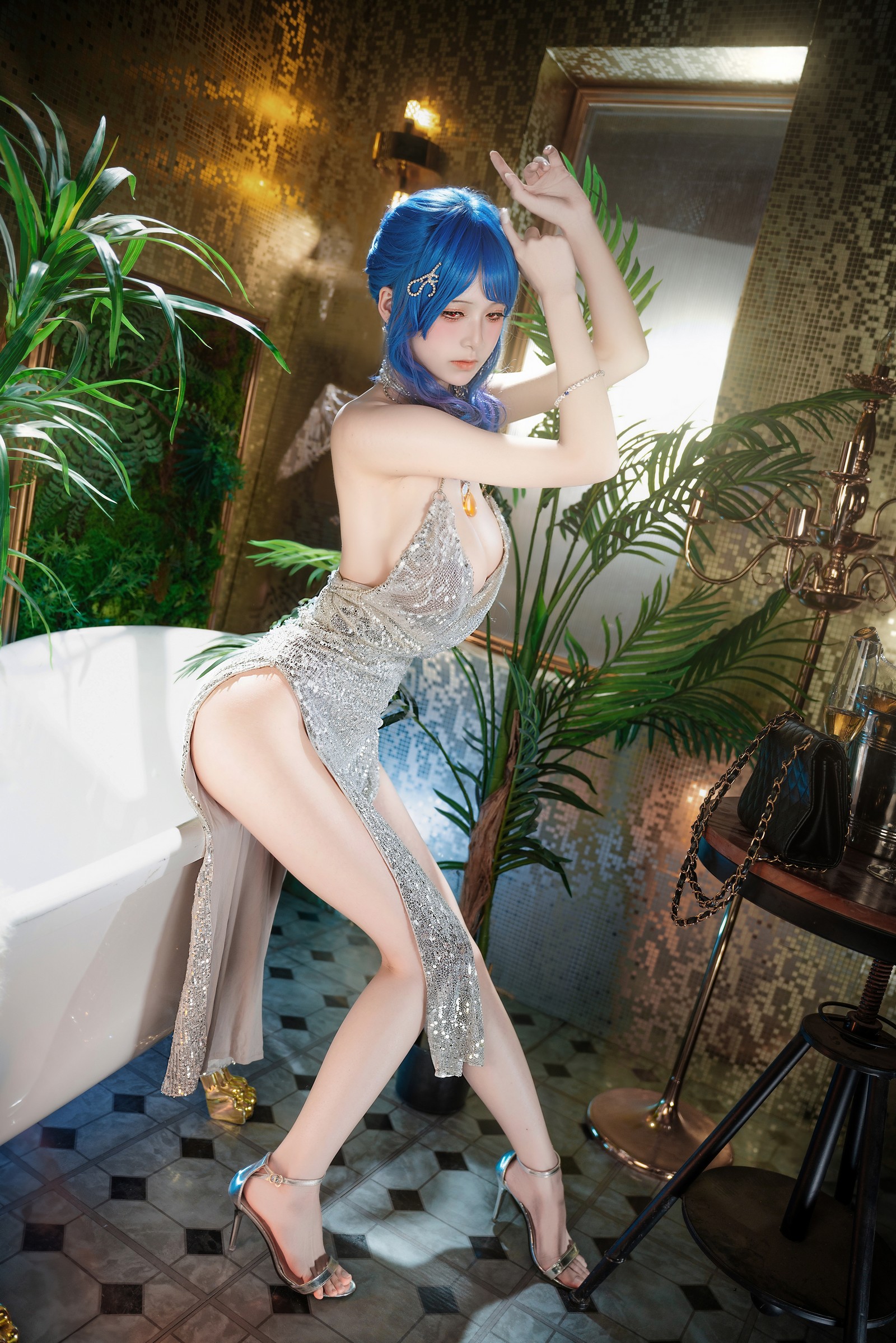 九柒喵 – 圣路易斯 Luxury Handle COS 高清套图（10P-38.2M）舰娘优雅写真插图4