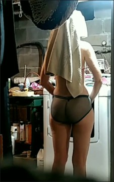 [Image: Voyeur23615100133.jpg]