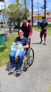 Professora Maria Ângela testando acessibilidade