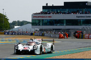 24 HEURES DU MANS YEAR BY YEAR PART SIX 2010 - 2019 - Page 27 15lm19-P919-Hybrid-N-Hulkenberg-R-Bamber-N-Tandy-44