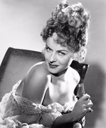 paulette-goddard-mc88