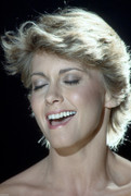Olivia-Newton-Johnon-mc31