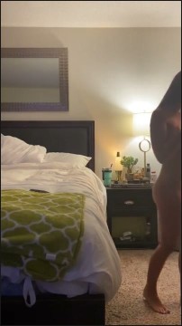 [Image: Voyeur19065102620.jpg]