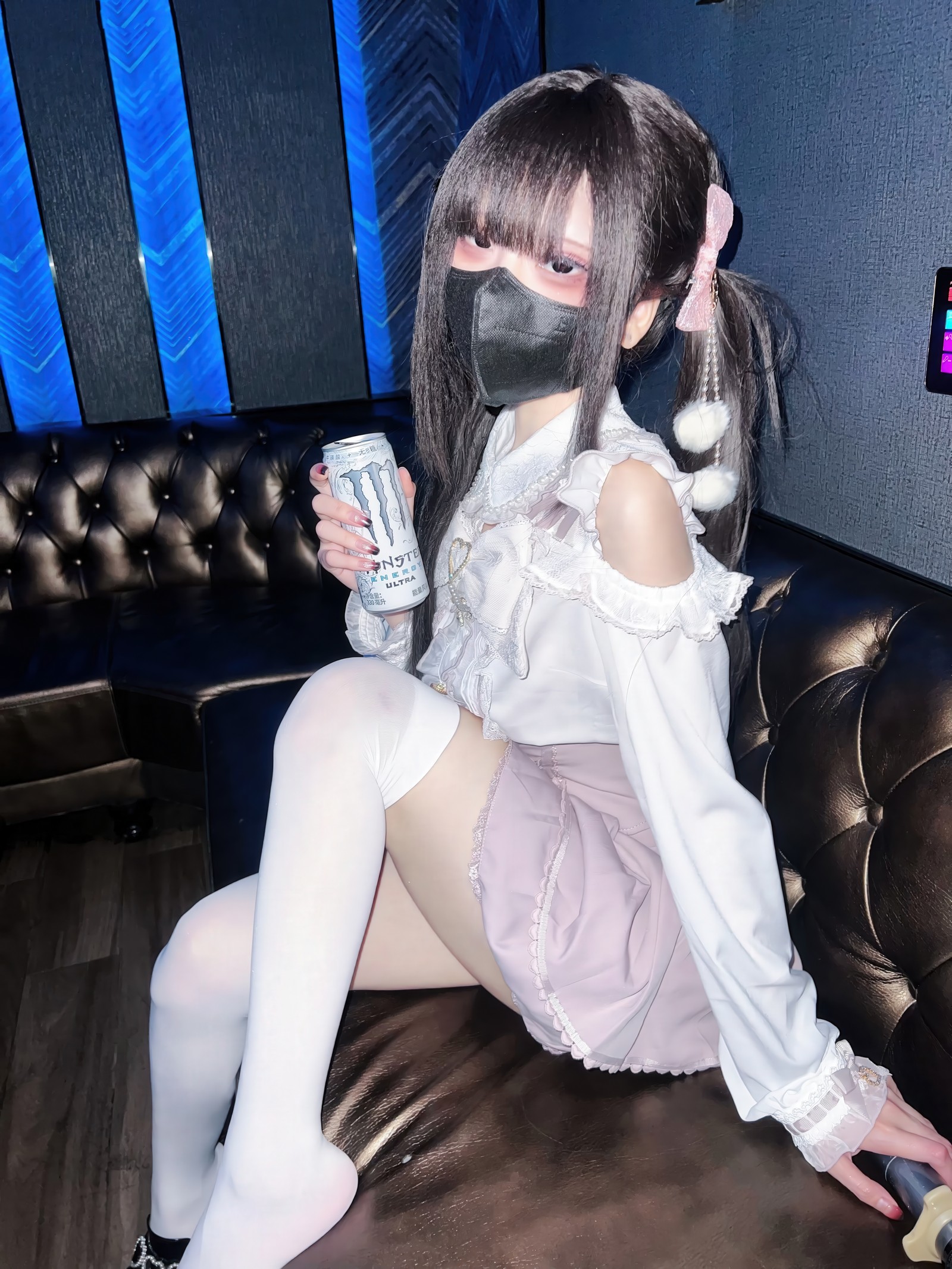 纸悦Etsu_ko《地雷系女子 KTV 约会》主题写真｜氛围感私房套图[44P-438.8M]插图9