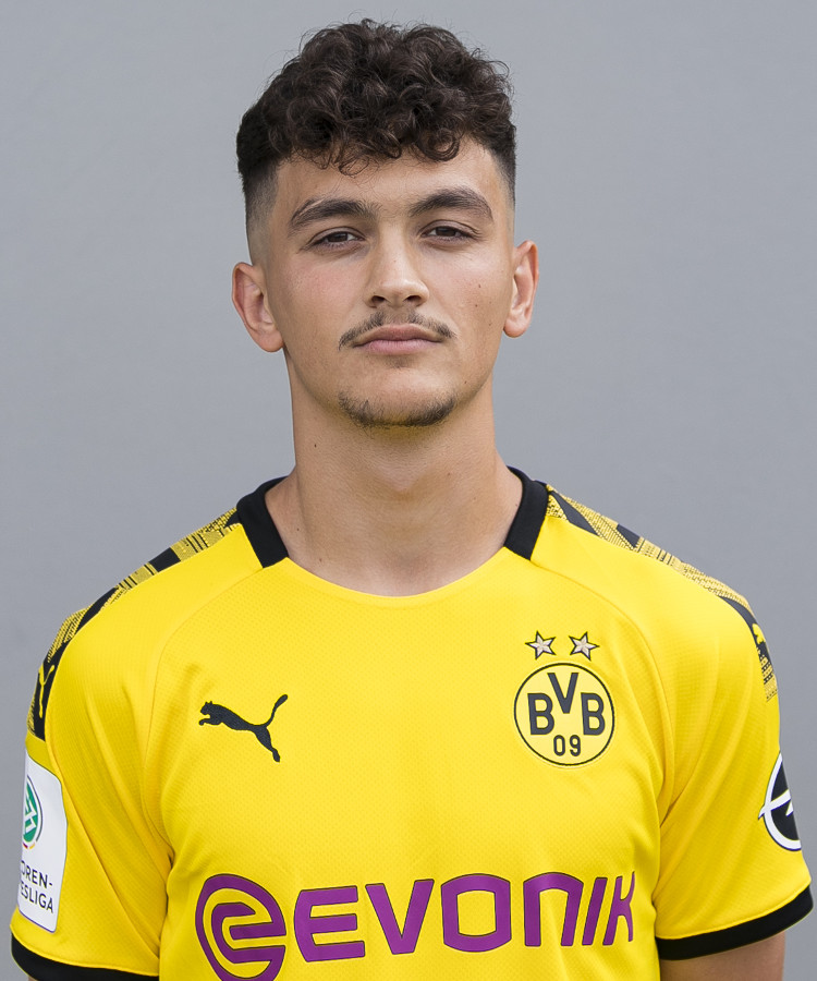 https://i.postimg.cc/JMvzMGcW/sports-united-spieler-nachwuchs-rilind-hetemi-01.jpg