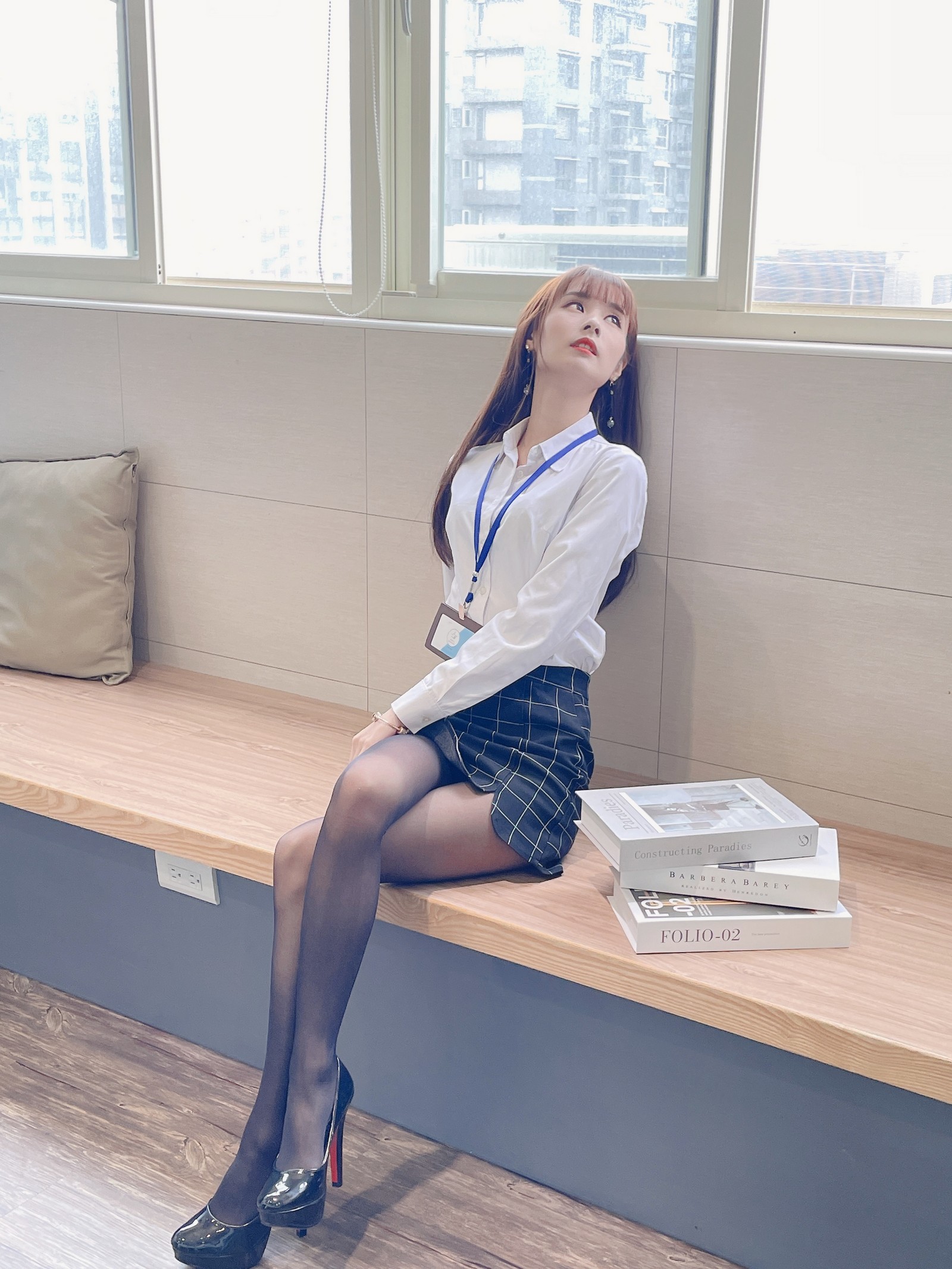 泥泥汝 OL 女郎 B 主题 写真＋视频合集｜高人气职业风作品（350P｜12V｜840MB）插图9