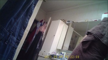 [Image: Voyeur15695080120.jpg]