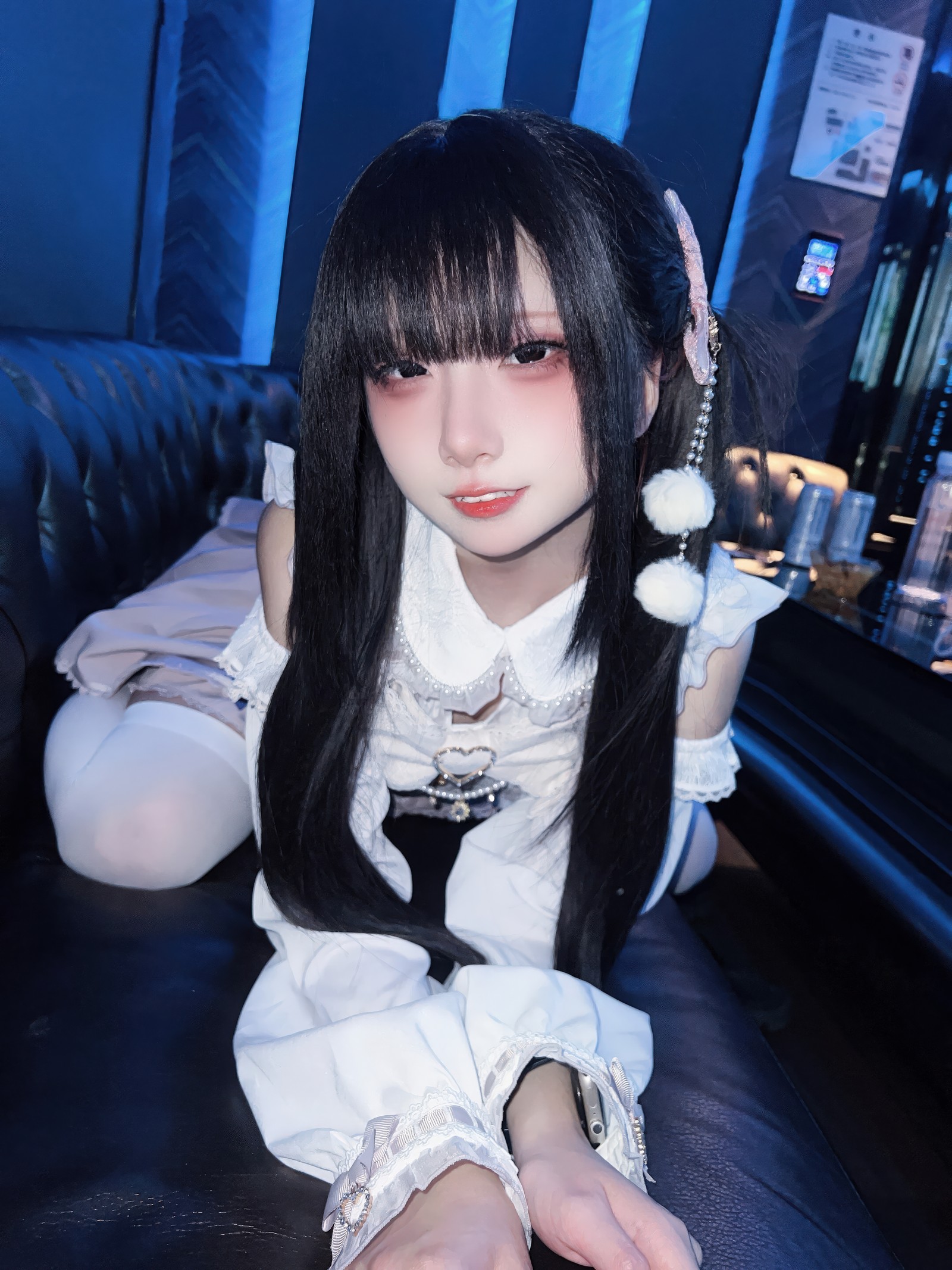 纸悦Etsu_ko《地雷系女子 KTV 约会》主题写真｜氛围感私房套图[44P-438.8M]插图3