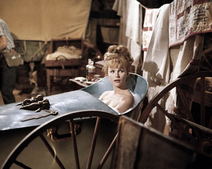 Lee_Remick_b60