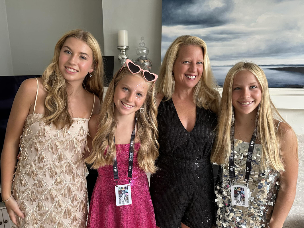 363848584_10117674240651873_4599191701600590864_n (1)