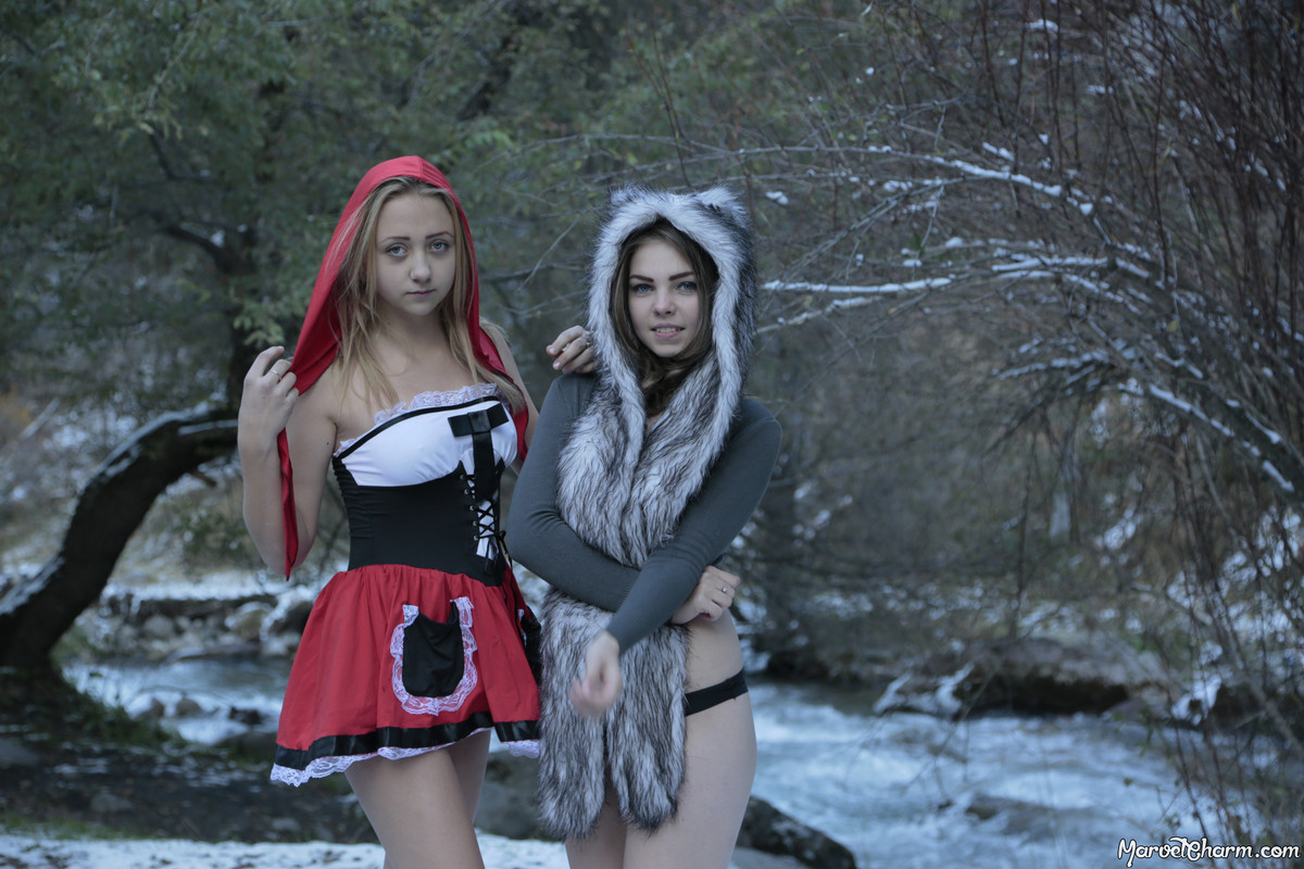 MarvelCharm_Rebecca-Violet-Winter-Trip-021