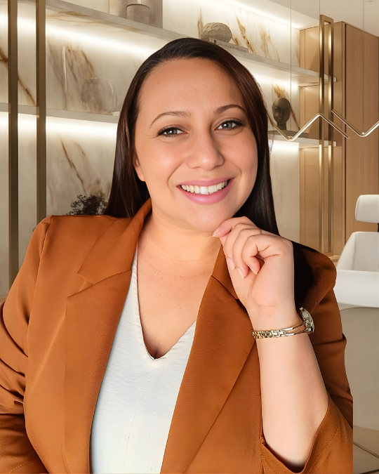 Layane Spindola - Trajetória Profissional