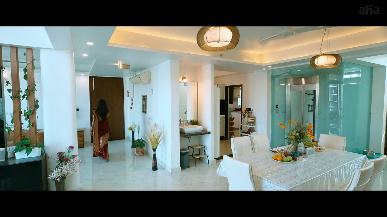 vlcsnap-2025-04-21-19h54m33s320