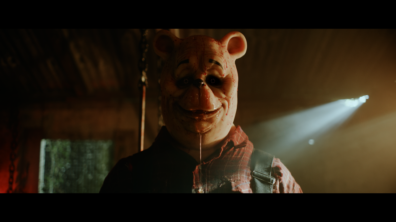 Winnie.The.Pooh.Blood.And.Honey.2023.2160p.BDREMUX.HEVC.HDR.DoVi-Нечипорук.mkv_snapshot_00.33.28.964