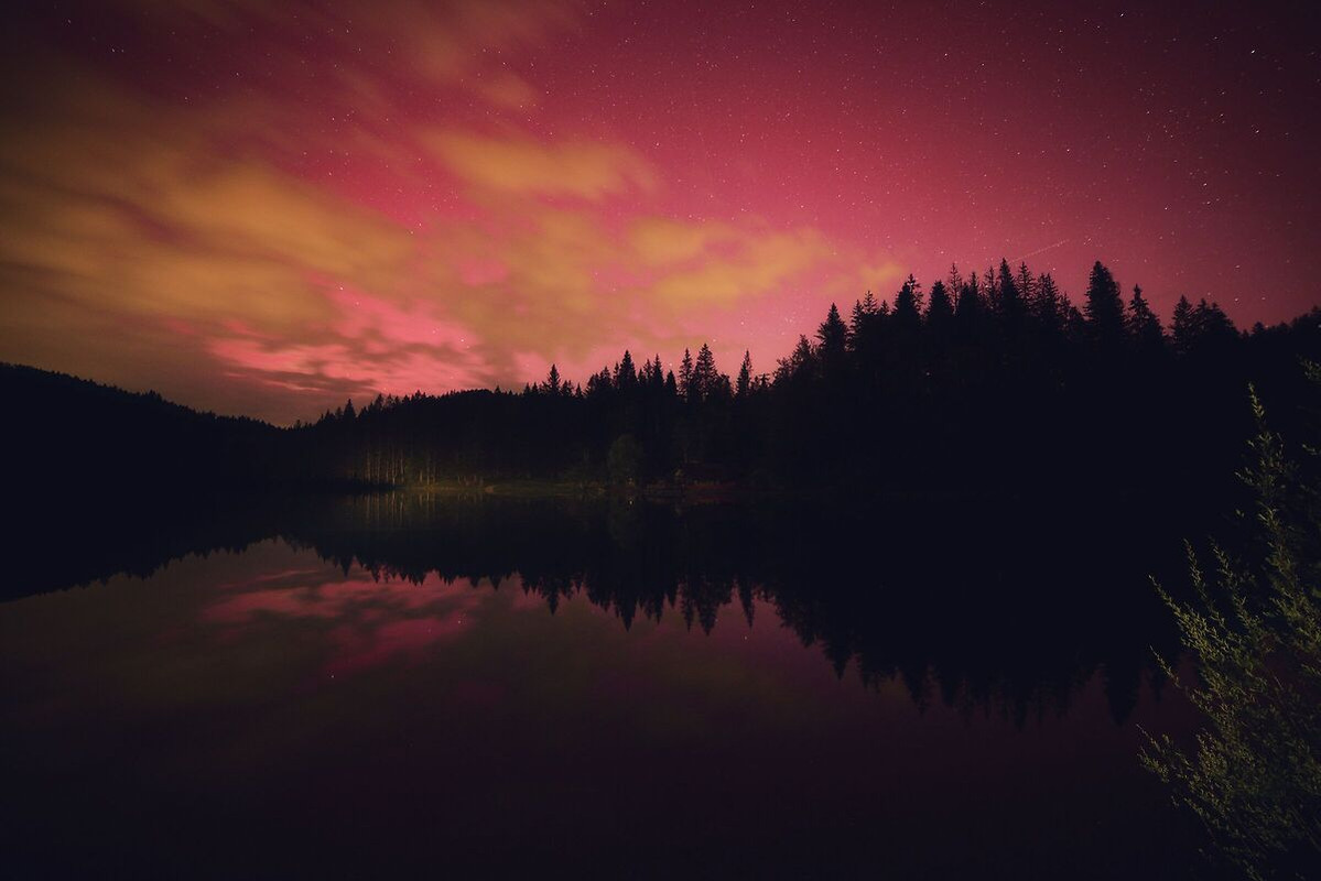 Aurora-boreale-al-Lago-di-Fusine