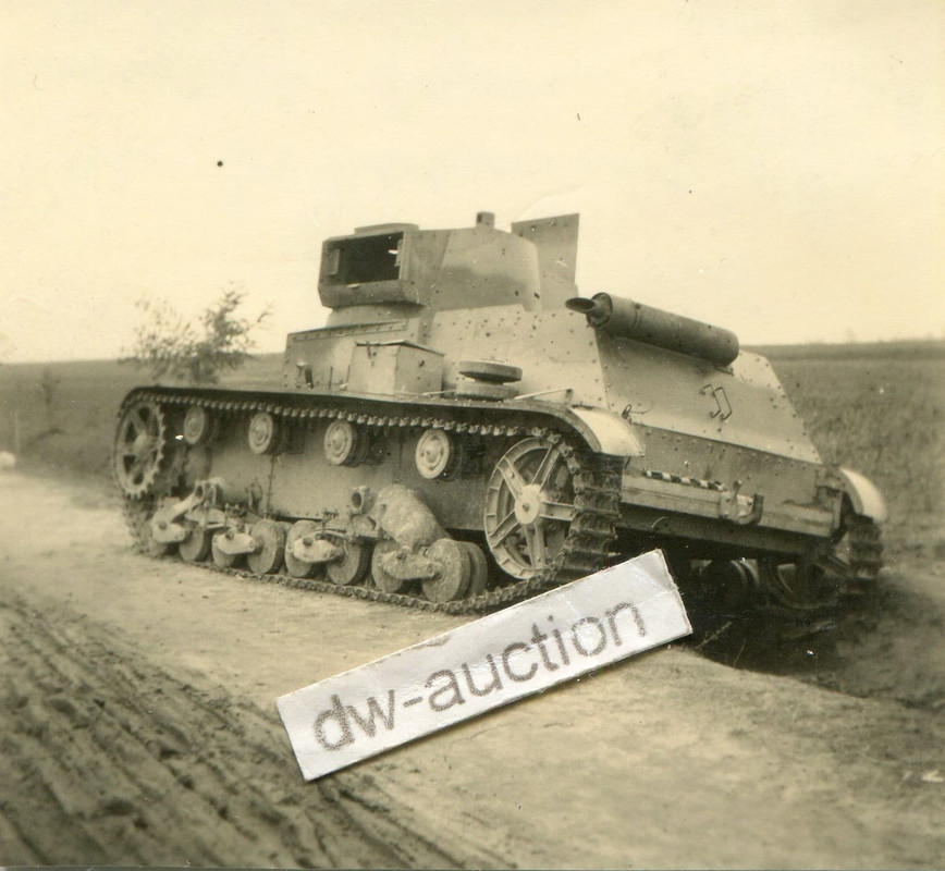 Polen , zestörter polnischer Panzer