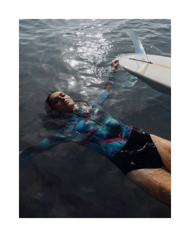 SURfing439-@ion_waterwomen.