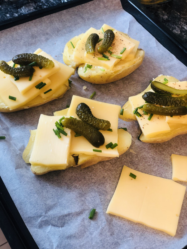 EBEDBE62-5C8B-43F5-869E-8182AB45FBF6