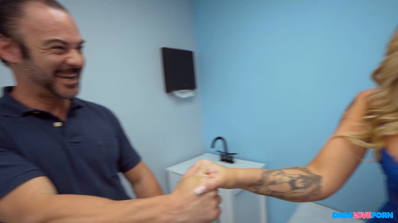 Stephanie Love - Porno Dads Part 2 The Love Doctor - DADSLOVEPORN.mp4.0006