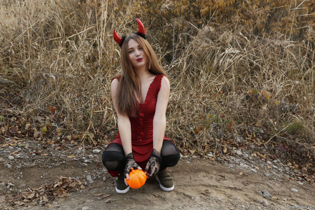 MarvelCharm_Mila-TrickorTreat-040