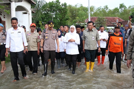 Atasi Banjir Luapan Kali Lamong, Gubernur Khofifah Sebut Pembuatan Tanggul Bisa Jadi Solusi Jangka Panjang