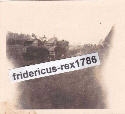 Foto Panzer Tank Sturmgeschütz StuG Abt. camo Besatzung Frontfah