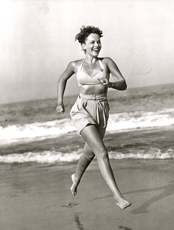 paulette_goddard_mc55