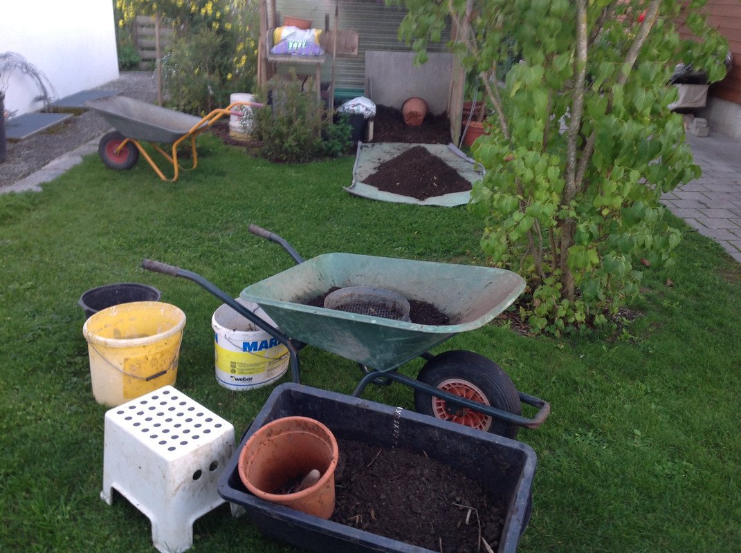 Pflanzerde für den Garten   4. Okt. 2015 (3)