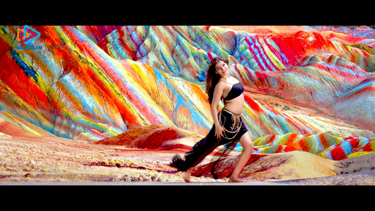 Samantha Hot Song 01 Alludu seenu 4K  sourch.mp4_snapshot_02.59.627
