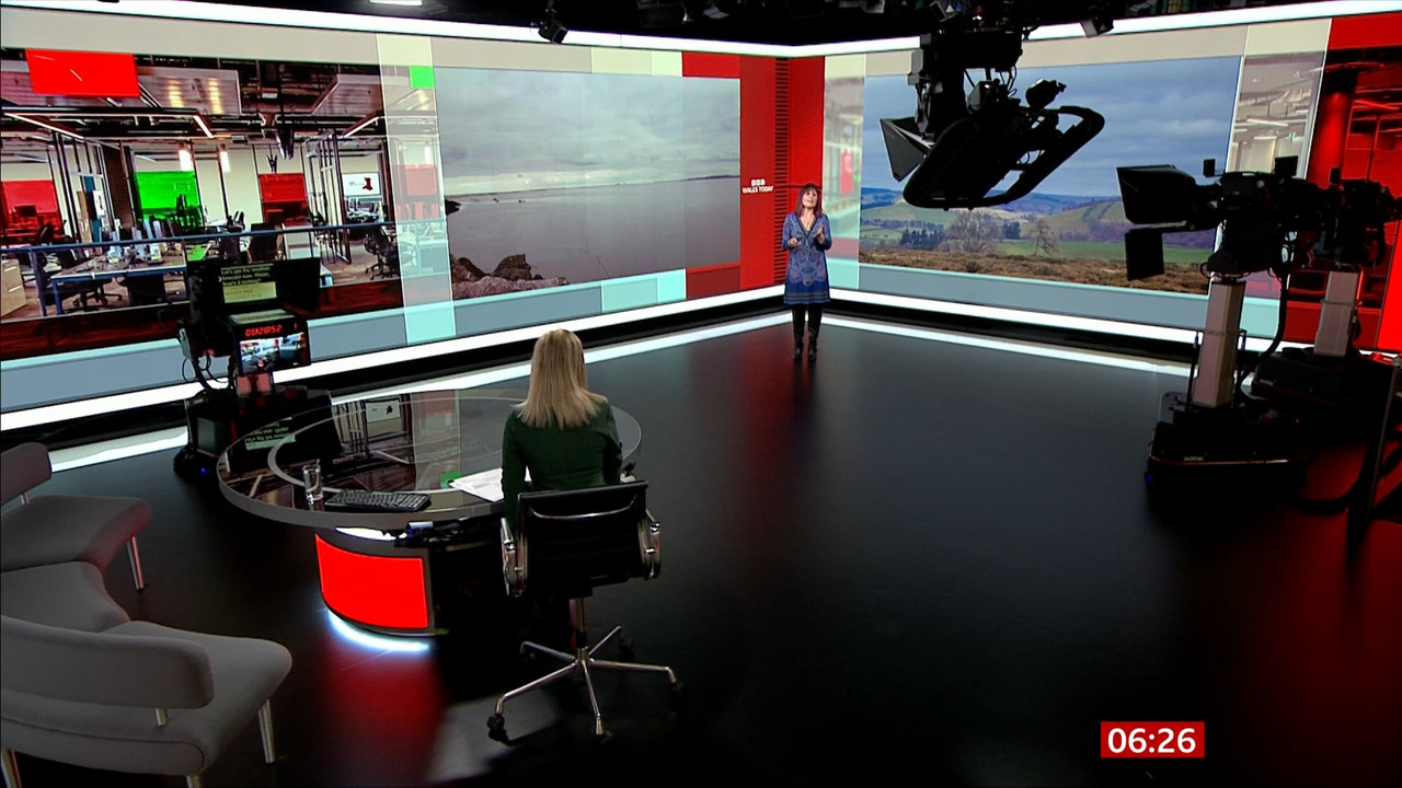 03.03 - 06.00.00 - Breakfast. The BBC's Breakfast programme features ....ts_snapshot_07.34.202