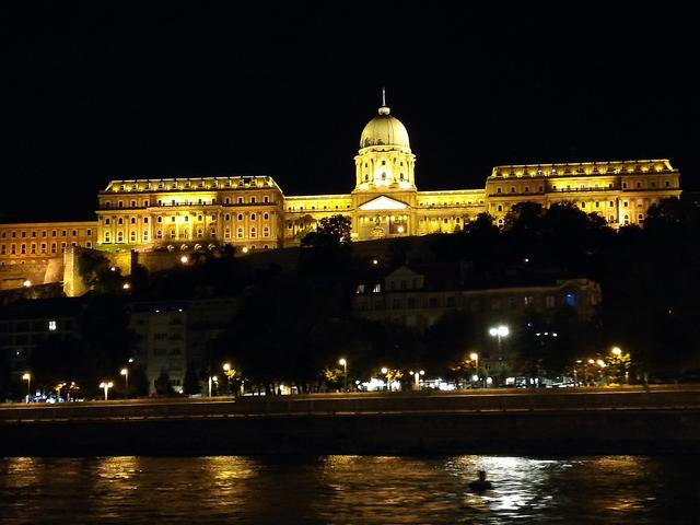 Día 2 – Miércoles 21 de Agosto. Plaza de los héroes, museo nacional Húngaro - Budapest, centro de Europa (31)