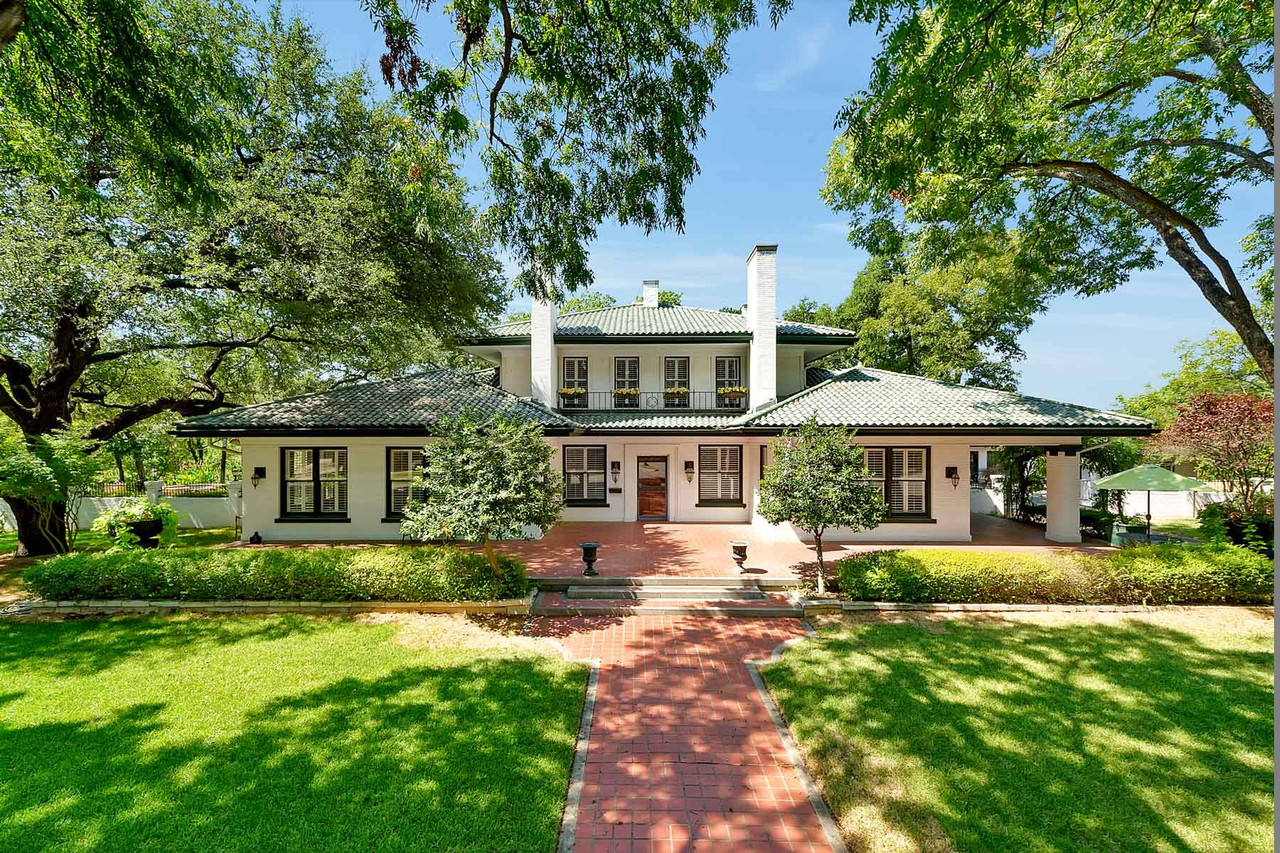 Historic district home renovation in Fort Worth, TX