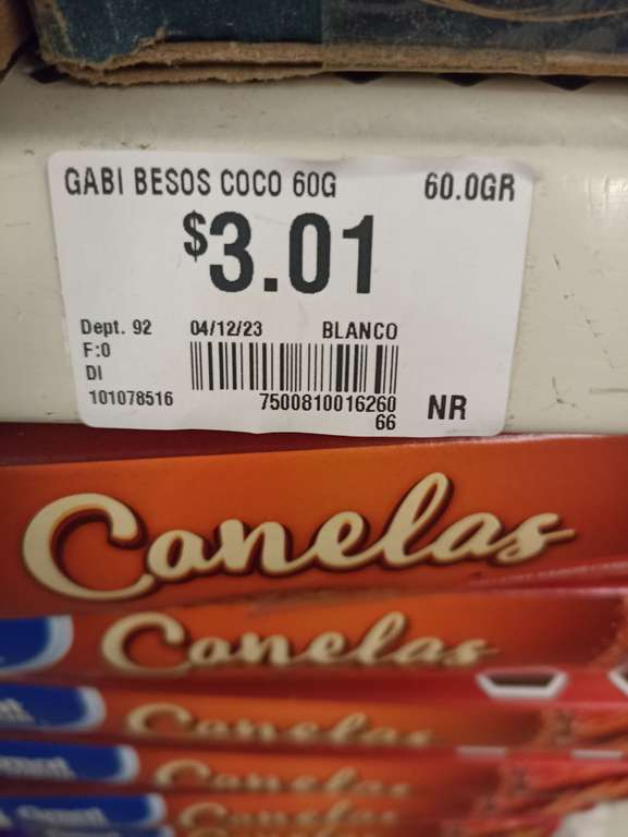 Bodega Aurrera: Besos de coco en Zapopan 
