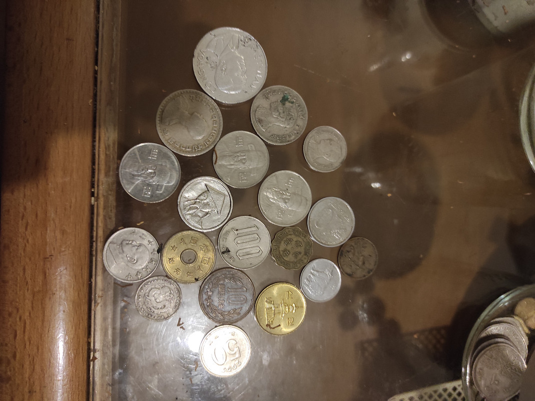 Mis monedas de Africa y Asia que desistí de identificar IMG-20210516-062832