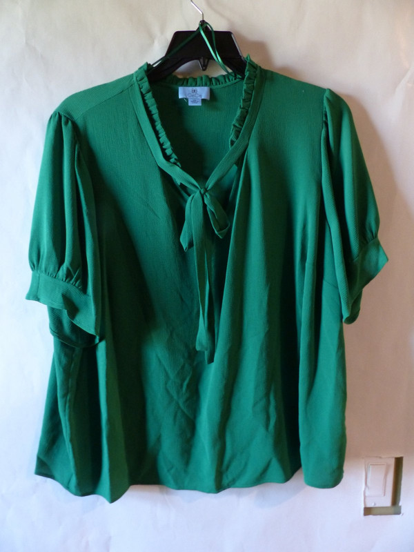 CECE PLUS KNIT TOP IN LUSH GREEN WMNS 1X 7499038