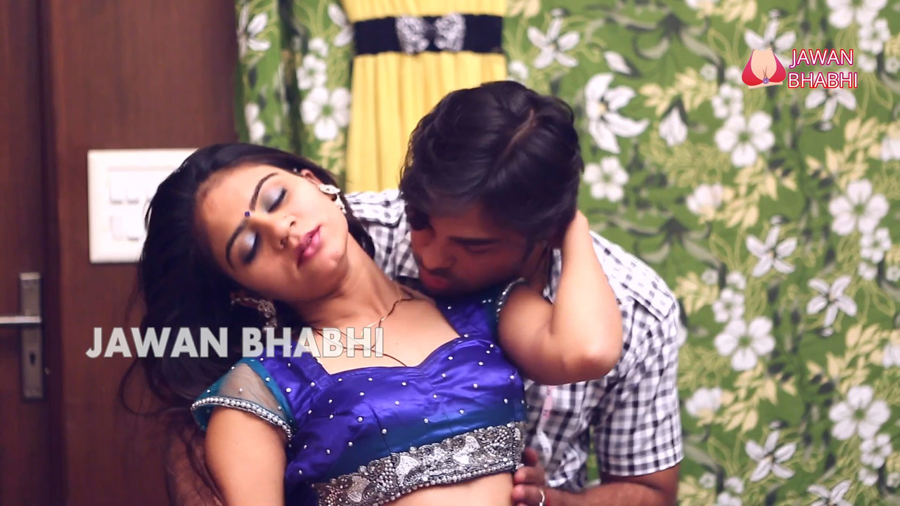 Garam Bhabhi Ki Bra Utari Tailor Ne.mp4_snapshot_02.35_[2021.09.25_15.50.44]