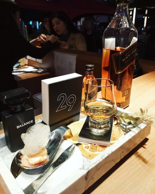 2018-11-04 03.20.30 1905140172631971645_7153155950