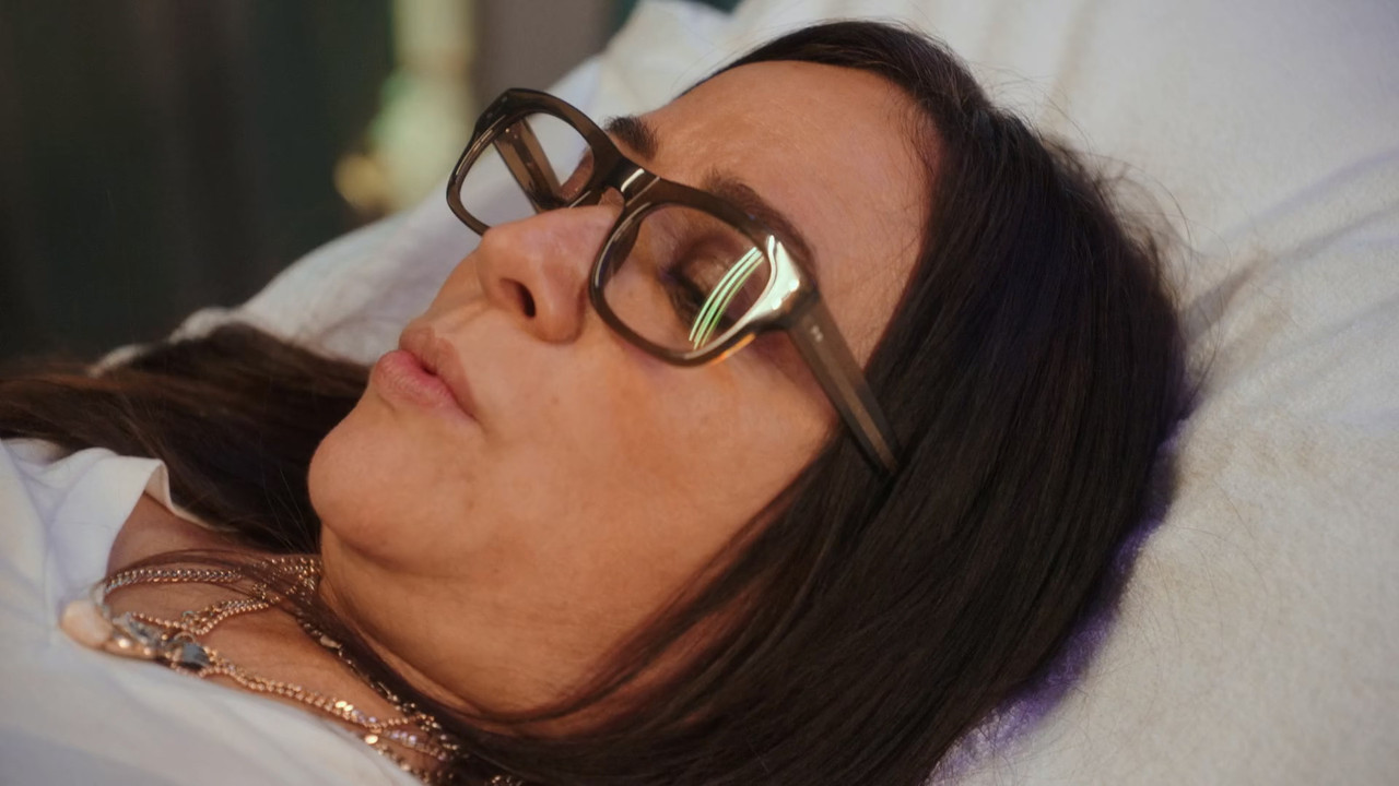 Breeders (2020) S01E03 No Accident (1080p AMZN WEB-DL x265 10bit